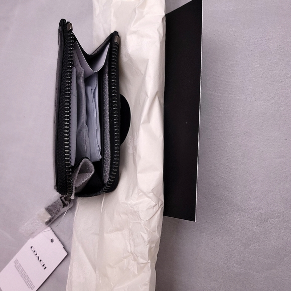 Coach Key Case - Picture 11 of 11